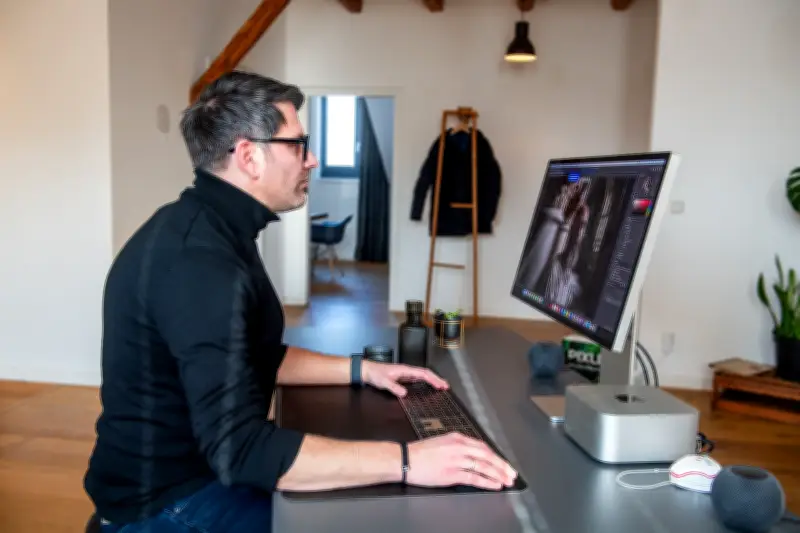 Naumburger Designagentur nutzt KI für täuschend echte Bilder und gewinnt German Design Award