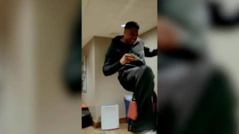 NBA-Superstar Giannis Antetokounmpo: Sein absoluter Lieblingsmusiker ist Michael Jackson