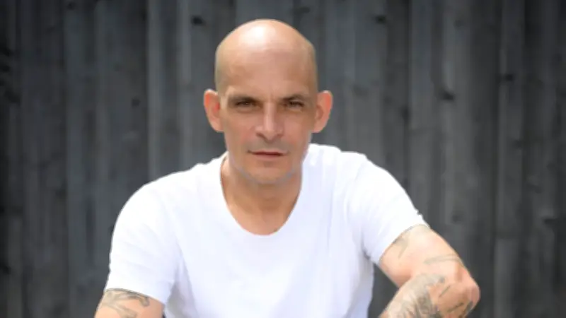 Neuer Polizeieinsatz: Uschi-Glas-Sohn Ben Tewaag nach Stripclub-Vorfall in Psychiatrie