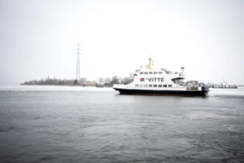 Niedrigwasser stoppt erneut Fährverkehr zwischen Rügen und Hiddensee