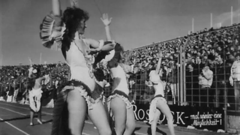 Närrisches Treiben im Norden: Die tiefen Wurzeln des Rostocker Karnevals