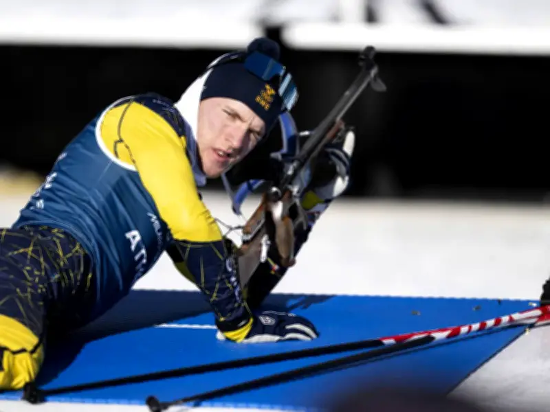 Olympia 2026: Biathlon-Stars spotten über leere Langlauf-Tribünen