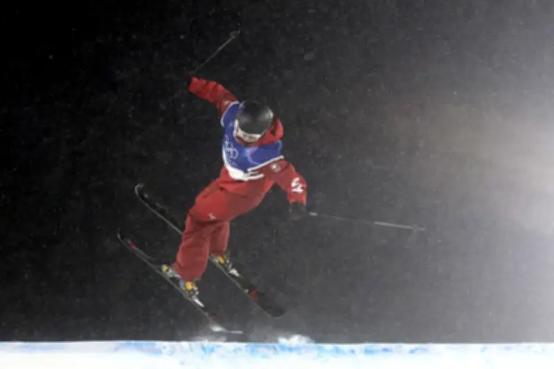 Olympia 2026: Megan Oldham holt Gold im Big Air trotz Schneetreiben