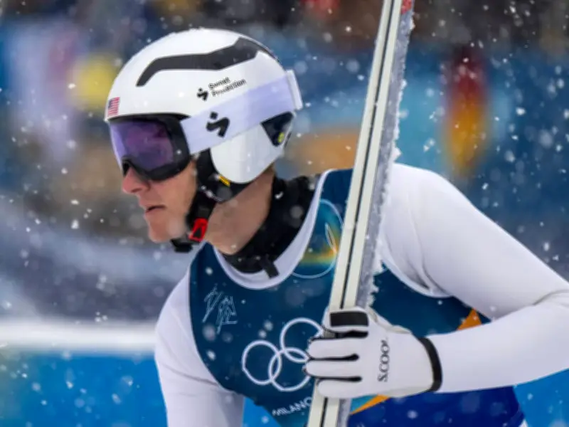 Olympia 2026: Schreckmoment beim Skispringen der Nordischen Kombinierer