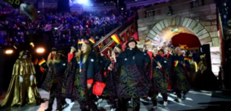 Olympia-Abschlussfeier in Verona: Opernpomp und modische Missgriffe