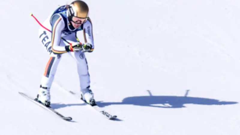 Olympia-Aus für Emma Aicher: Doppel-Silbermedaillengewinnerin scheidet im Super-G aus