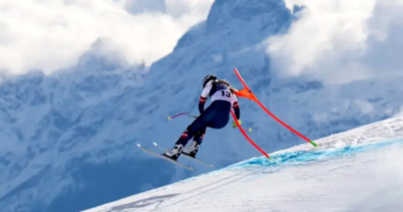 Olympia-Drama: Lindsey Vonn stürzt schwer bei letzter Abfahrt und wird per Hubschrauber ausgeflogen