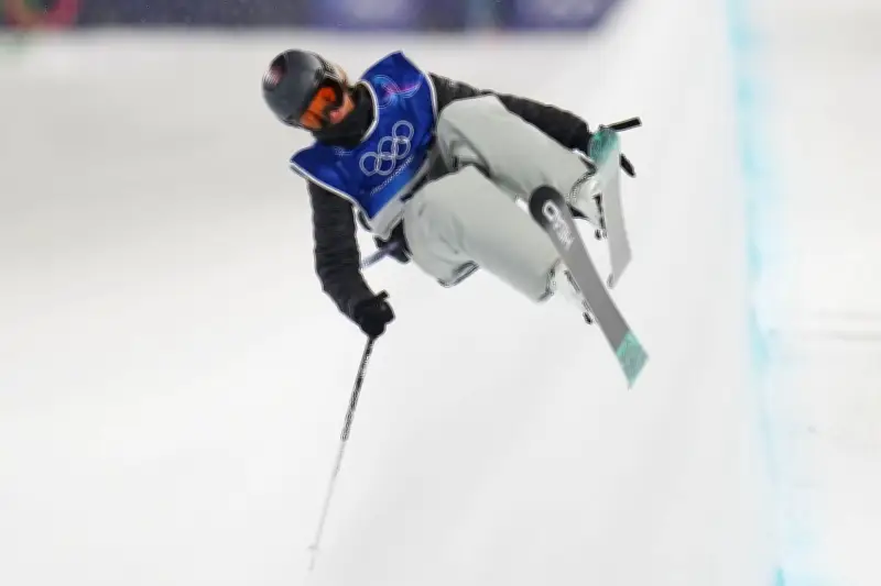 Olympia-Halfpipe: Cakmakli verpasst Finale - Schwerer Sturz von Kanadierin Sharpe überschattet Qualifikation