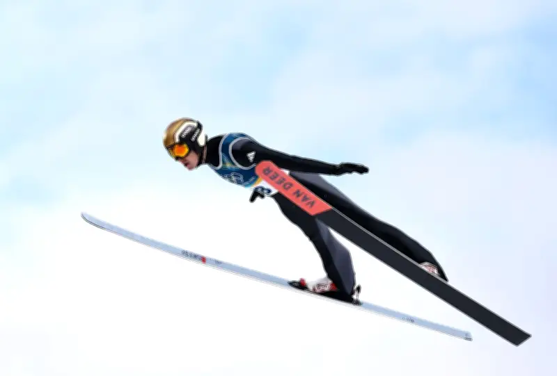 Olympia: Kombinierer Geiger trotz Sprung-Rückstand im Medaillenrennen