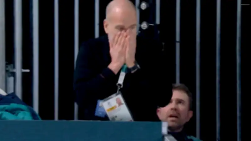 Olympia-Kuriosität: Vater von Eisschnelllauf-Star zerstört mit Jubelkuss Brille eines Volunteers