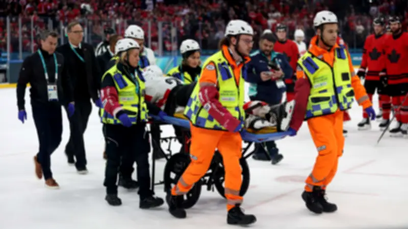 Olympia-Schock: Eishockey-Star Kevin Fiala nach Horror-Check verletzt abtransportiert