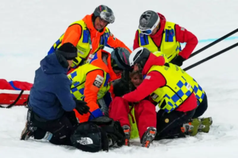 Olympia-Schock: Kanadische Freestyle-Skierin Cassie Sharpe stürzt schwer in Halfpipe