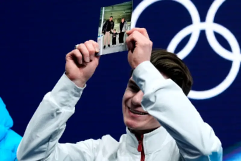 Olympia: US-Eiskunstläufer Maxim Naumov gedenkt mit Foto seiner verstorbenen Eltern