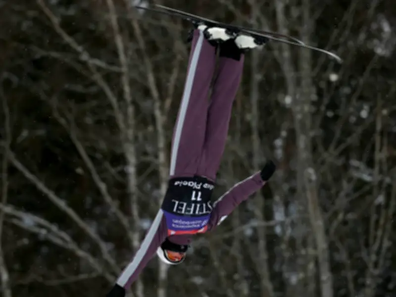 Olympia-Wetterchaos: Aerials-Quali der Frauen durch Schneefall massiv verzögert