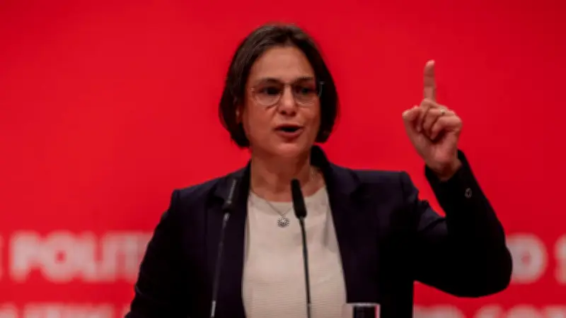 Oppositionsführerin Midyatli wirft schwarz-grüner Landesregierung Haushaltstäuschung vor