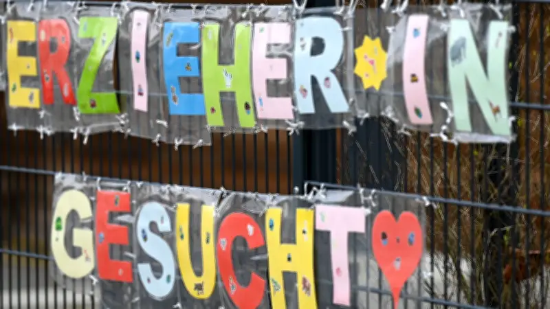 Ostdeutsche Kita-Erzieher im Visier des Westens? Streit um Fachkräfte-Abwanderung