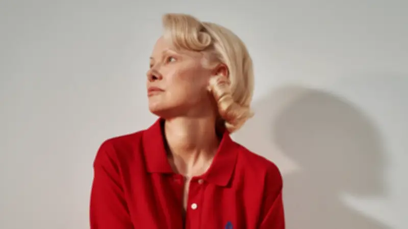 Pamela Anderson: „Ich brauche niemanden, der mir im Weg steht“ – Die Ikone genießt ihr Single-Leben