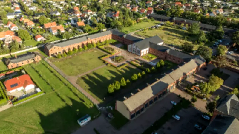 Pasewalk: Historischer Innenhof wird für Schwerlastverkehr saniert – Denkmalschutz als Herausforderung