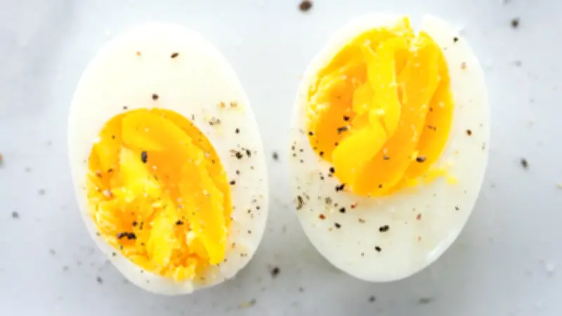 Perfektes Frühstücksei: So gelingt es immer - Vom klassischen Kochtopf zur japanischen Delikatesse