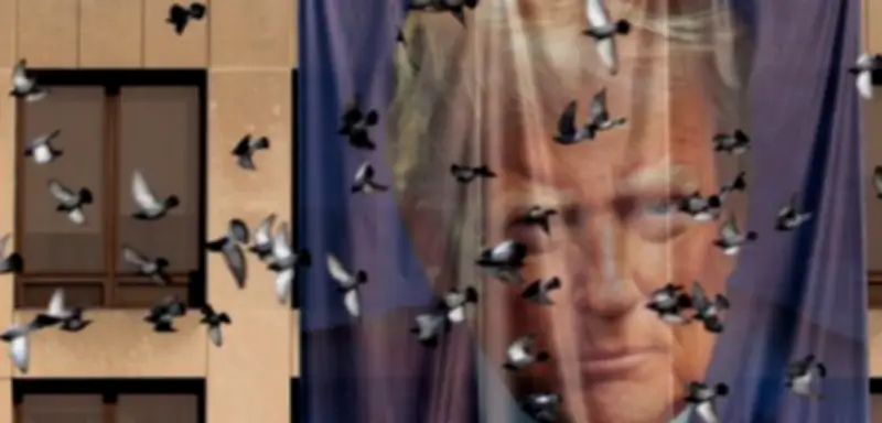 Personenkult um Donald Trump: Eitelkeit und Machtinszenierung in den USA