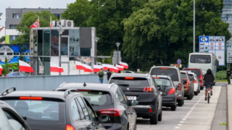 Polens neues Pfandsystem: Was Urlauber, Einkäufer und Pendler jetzt wissen müssen
