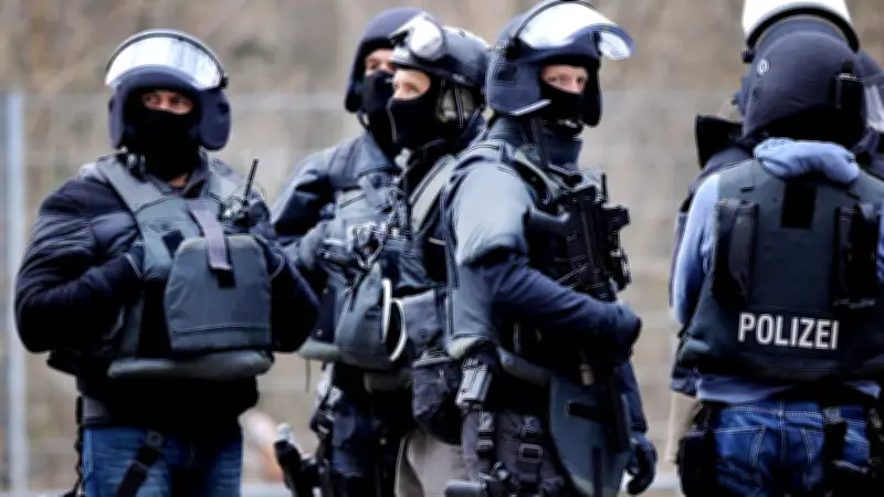 Polizei zerschlägt Kölner Online-Drogenring: Handel via Social Media und Kryptowährungen