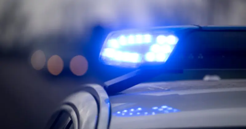 Polizist verursacht schweren Unfall auf Einsatzfahrt wegen vermeintlicher Waffe