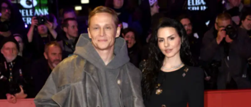 Popkulturelle Woche: Bad Bunny spaltet, Ofarim triumphiert, Schweighöfer heiratet