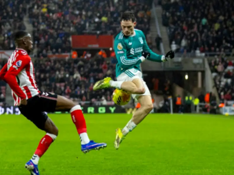 Premier League: Liverpool siegt knapp, Manchester City setzt Arsenal unter Druck