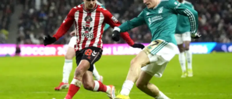 Premier League: Liverpool siegt knapp, Milner stellt Einsatzrekord ein