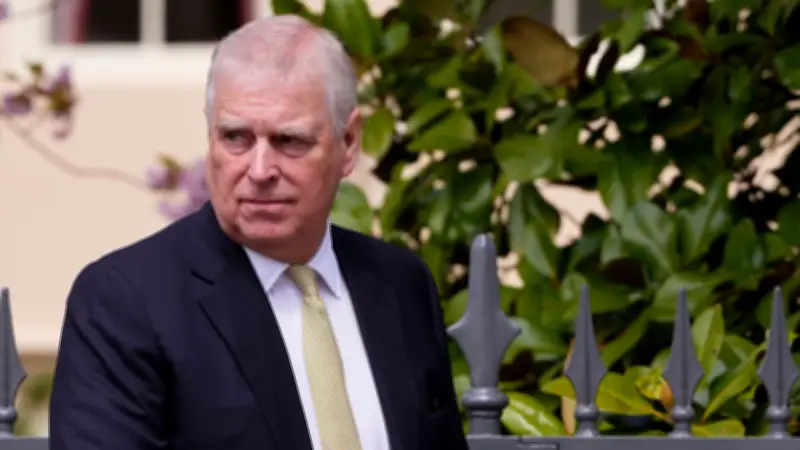 Prinz Andrew an seinem 66. Geburtstag festgenommen: Vorwürfe im Epstein-Skandal