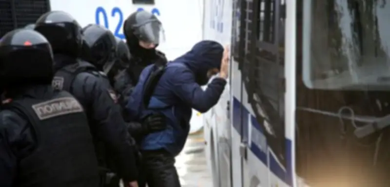 Prozess gegen Wesna-Aktivisten: Putins Warnung an die russische Jugend