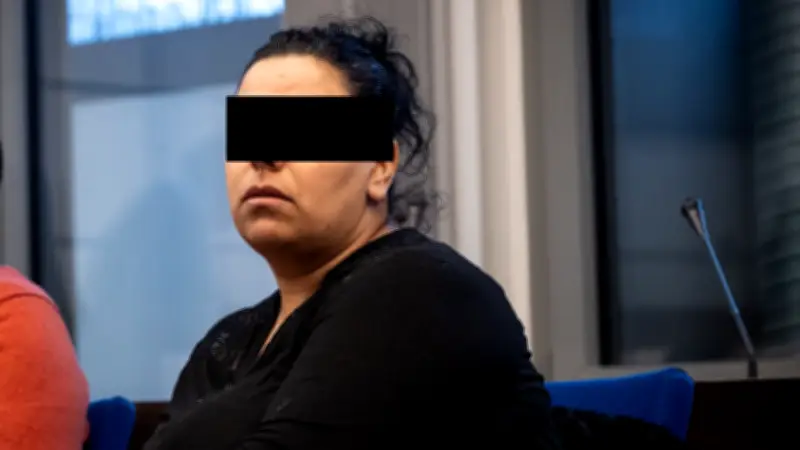 Prozess in Wuppertal: Ehefrau soll bei Geldtransporter-Überfall mit Panzertape und Kabelbindern geholfen haben