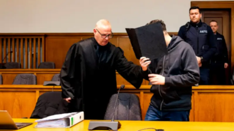 Prozessauftakt in Saarbrücken: Angeklagter gesteht tödliche Schüsse auf Polizisten