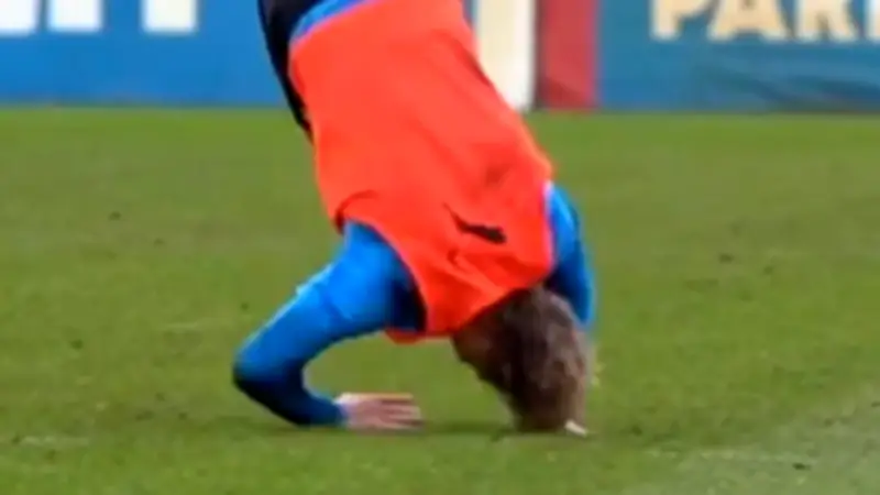 Purzelbaum-Therapie bei Holstein Kiel: Walter setzt auf ungewöhnliche Trainingsmethode