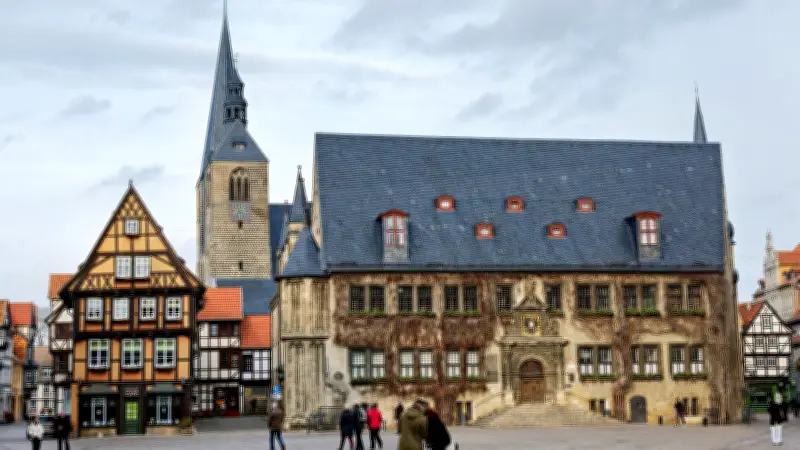 Quedlinburg schließt Finanzlücke deutlich: Defizit auf 5,66 Millionen Euro reduziert