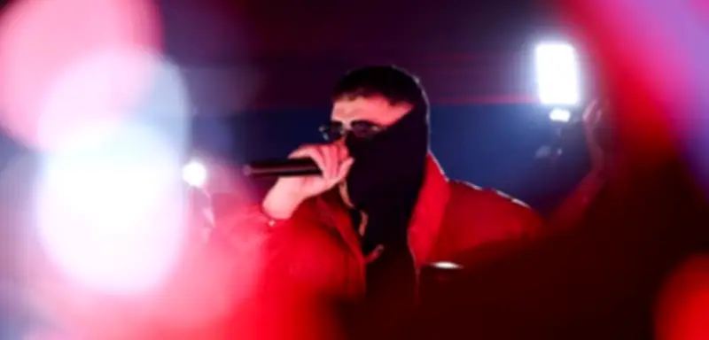 Rapper Haftbefehl gesteht Drogen-Rückfall und empfiehlt Marihuana als Kokain-Alternative