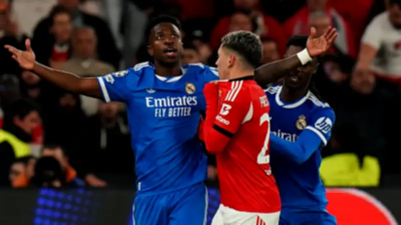 Rassismus-Skandal in der Champions League: Vinicius Jr. von Benfica-Spieler beleidigt - Mbappé erhebt schwere Vorwürfe