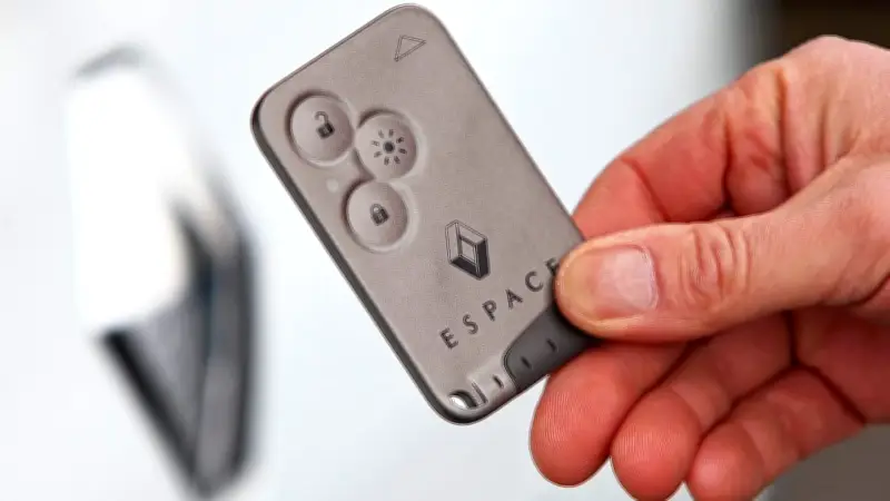 Renault-Schlüsselkarte defekt: Kein Ersatz vom Hersteller - Freie Werkstätten retten Fahrzeuge