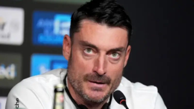 Riera kontert heftig nach Kritik von Ex-Bundesliga-Stars Harnik und Kruse