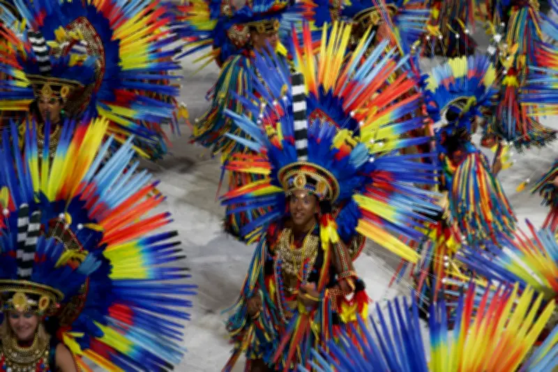 Rio verabschiedet Karneval mit glanzvoller Parade der Champions im Sambodrom