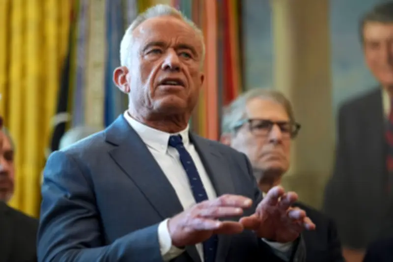 Robert F. Kennedy Jr. berichtet: Kokain von Toilettensitzen gezogen während Drogensucht