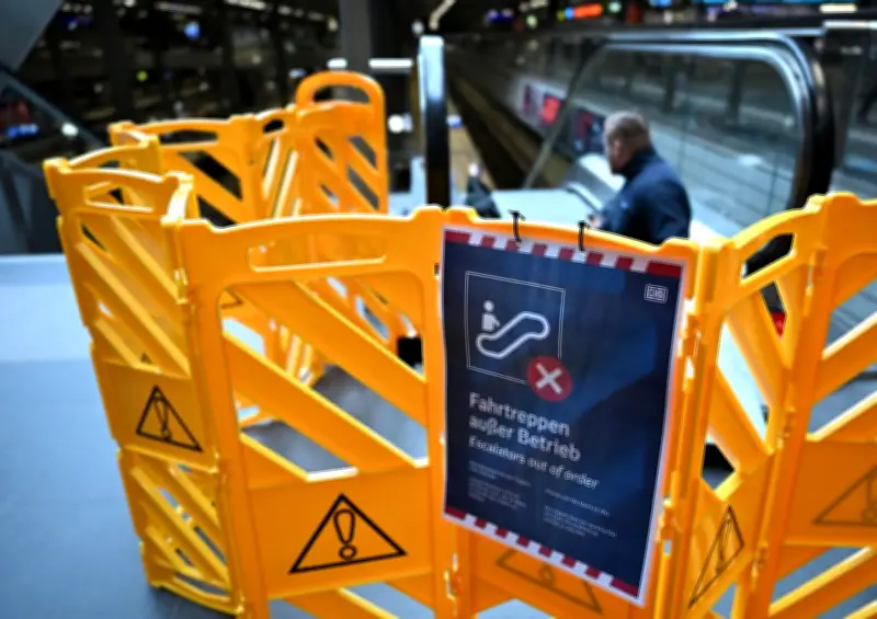 Rolltreppen-Ausfall in Berliner Bahnhöfen: Einschränkungen für Reisende halten an