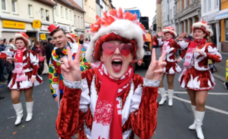 Rosenmontag in Sachsen-Anhalt: Karnevals-Hochburgen Halle und Köthen feiern traditionelle Umzüge