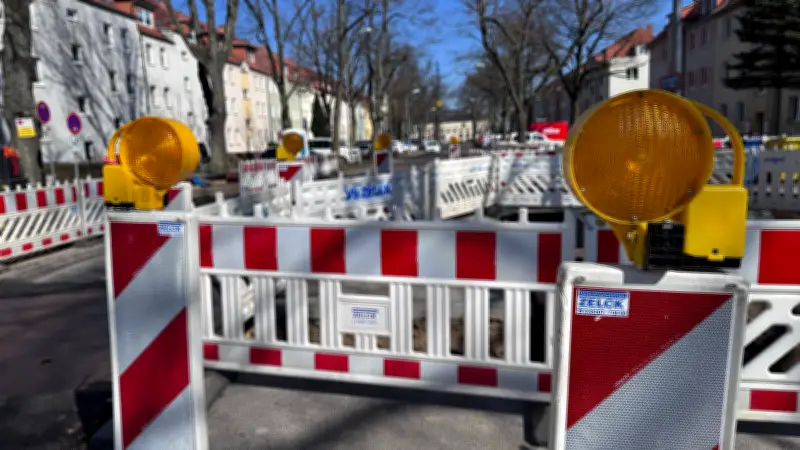 Rostock: Aktuelle Baustellen verursachen Verkehrsbehinderungen auf mehreren Straßen