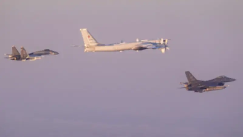 Russische Militärflugzeuge nahe Alaska: USA schicken neun Kampfjets zur Identifikation