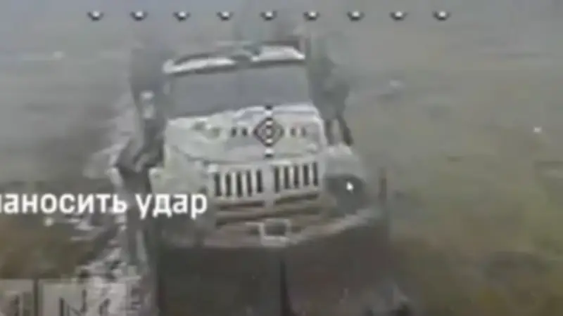 Russland inszeniert Kriegsverbrechen: Gleitbomben-Angriffe und Kapitulationsversuche in der Ukraine