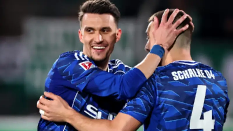 Schalke entgeht Blamage in Fürth: Ljubicic-Hammer rettet Punkt für Spitzenreiter