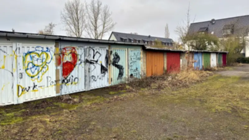 Schandfleck in Bitterfeld: 225 Garagen vor dem Abriss - Verfall und Leerstand entscheiden