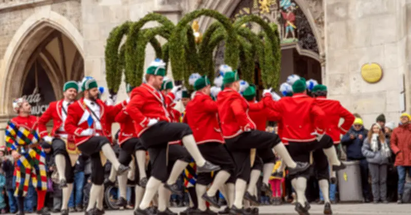 Schäfflertanz in München: Traditioneller Tanz geht weiter mit neun Terminen